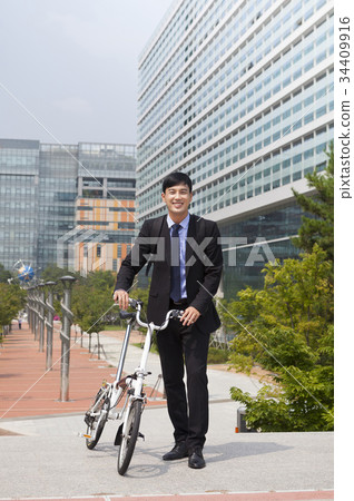 Businessman Businessman 34409916