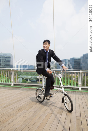 Businessman Businessman 34410032