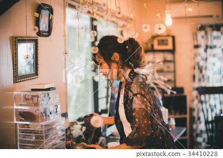 女生 女孩 女性 34410228