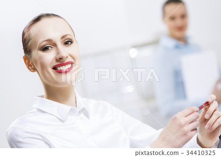 Working in partnership 34410325