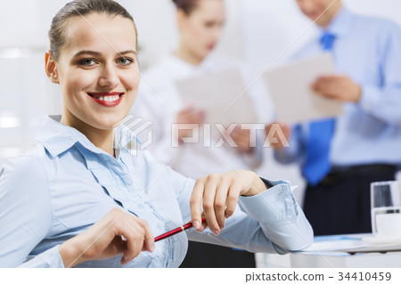 Working in partnership 34410459