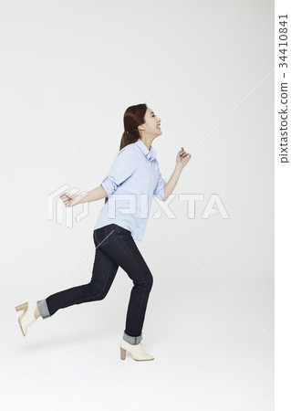 年輕的女人 34410841