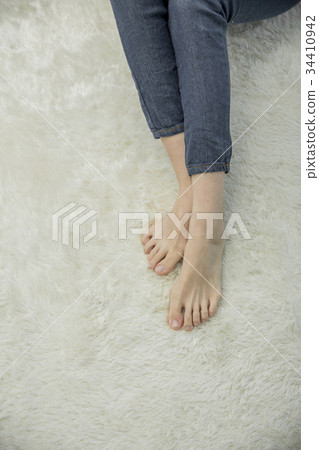 年輕的女人 年輕的女人 34410942