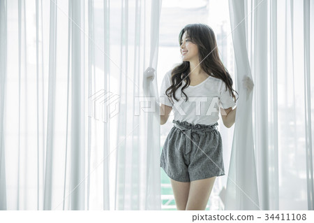 Young woman Young woman 34411108