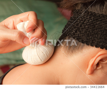 reflexology neck massage, spa the neck treatment reflexology neck massage, spa the neck treatment 34411664