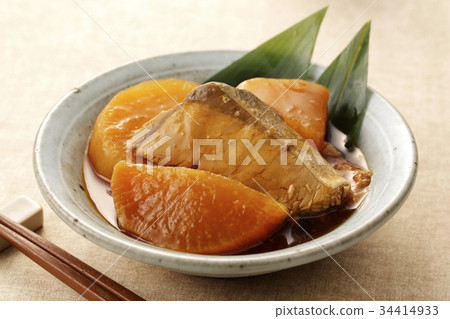 First brown egg 34414933