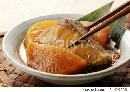 First brown egg 34414938