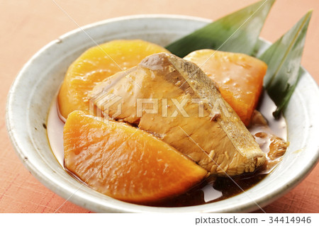 First brown egg 34414946