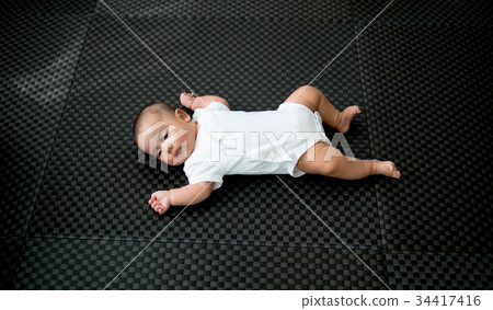 孤獨的寶貝 孤獨的寶貝 34417416