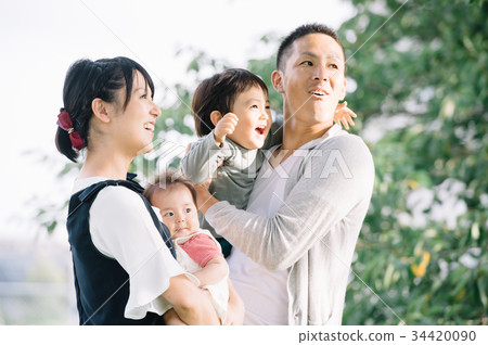 Holiday Family Fresh Green 34420090