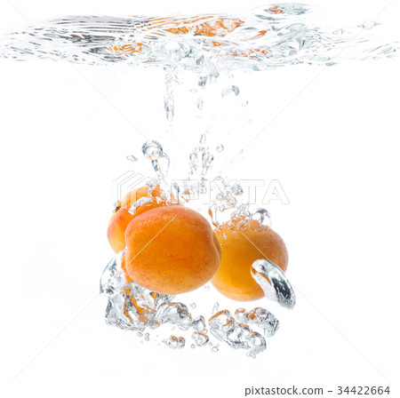 Fresh ripe apricot Fresh ripe apricot 34422664