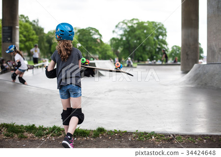 Powerful funny young guys are trained in a skate Powerful funny young guys are trained in a skate 34424648