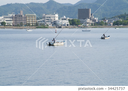 Fishes of Lake Shinji Fishes of Lake Shinji 34425737