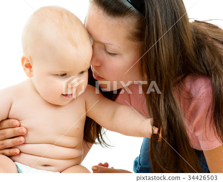 Mother and baby closeup portrait 34426503
