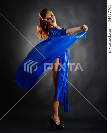 Fashion Woman Portrait Fashion Woman Portrait 34427705