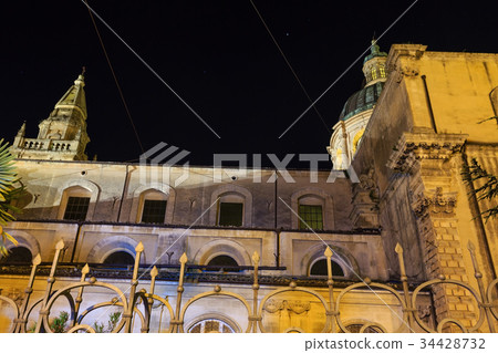 Night Ragusa town view, Sicily, Italy 34428732