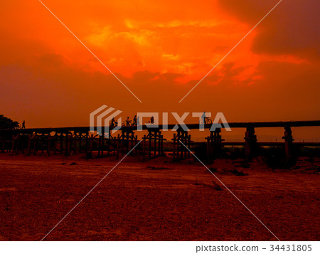 Flow Bridge Evening Scenery Flow Bridge Evening Scenery 34431805