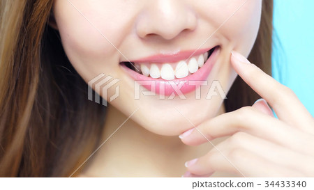 beauty woman smile happily 34433340