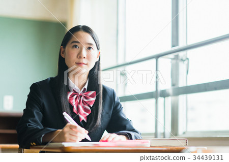 一個高中生 一個高中生 34439131