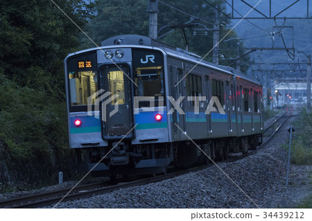 Shinonoi線過境列車 34439212