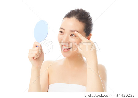 一個女人用鏡子 一個女人用鏡子 34439253