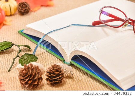 Fall of reading Fall of reading 34439332