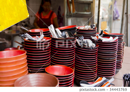 麵條，器皿，器皿，麵條，桌椅，餐具，麵條，器皿， 34443769