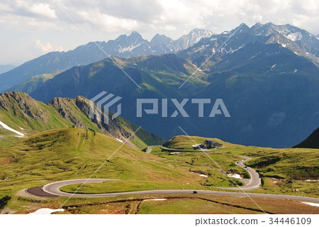 View over Grossglockner road in Austria. View over Grossglockner road in Austria. 34446109