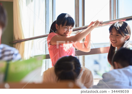 小學休息時間教室 小學休息時間教室 34449039