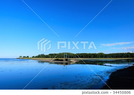 Lake Saroma Tsuruma 34450806