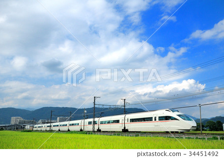 實現了稻田和小田急浪漫車VSE 實現了稻田和小田急浪漫車VSE 34451492