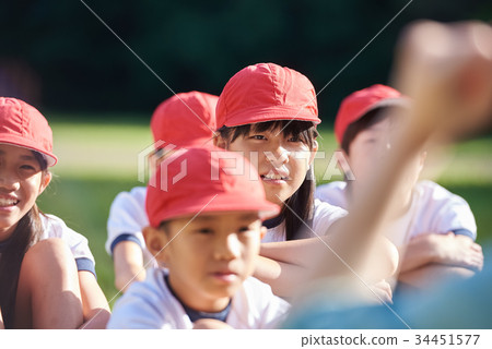 Elementary school physical education ground 34451577