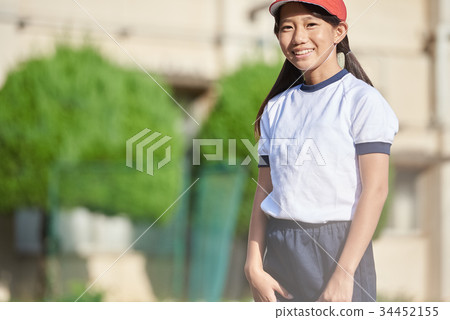 Elementary school physical education ground 34452155