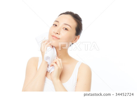 一位女士洗澡 一位女士洗澡 34452724