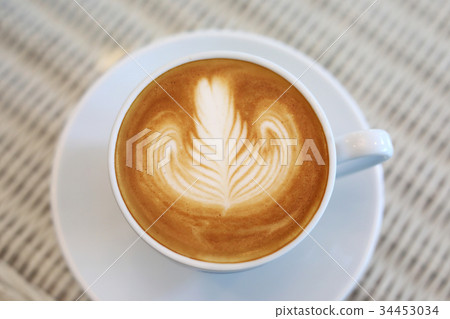 heart shape latte art of hot coffee drink tasty 34453034