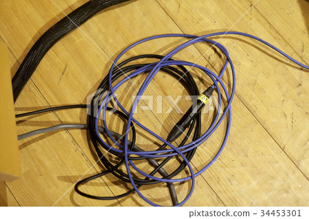 Cable stage microphone cable 34453301