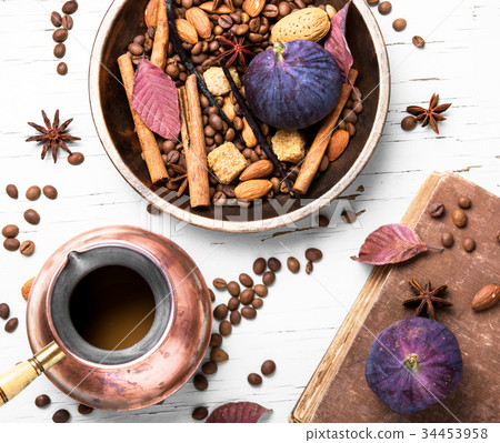 turkish coffee with figs 34453958