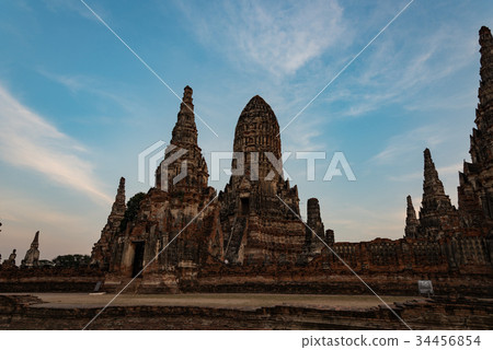 Wat Chaiwatthanaram in Ayutthaya, Thailand Wat Chaiwatthanaram in Ayutthaya, Thailand 34456854