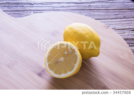 黃檸檬 34457808