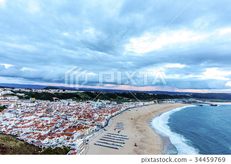 多雲的拿撒勒人 34459769