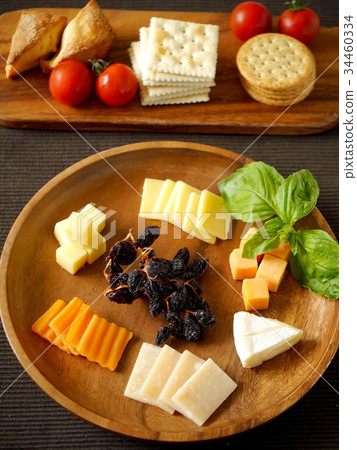 Variety cheese with crackers (high angle) Variety cheese with crackers (high angle) 34460334