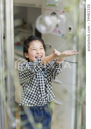 Girls Soap Bubble Girls Soap Bubble 34462326