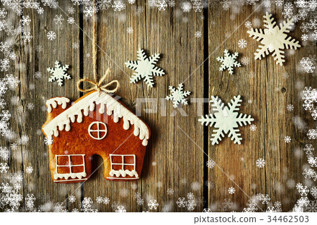 Christmas homemade gingerbread house cookie 34462503