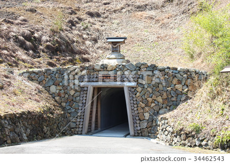 Tunnel in Binaka Takahashi Tunnel in Binaka Takahashi 34462543