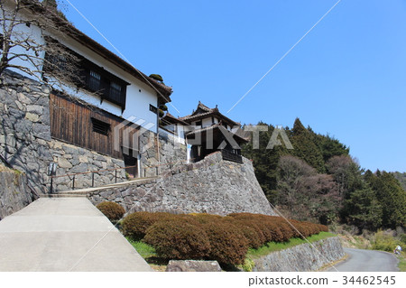Big common residence of Bichu Takahashi 34462545