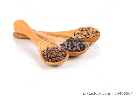 lentils in spoon isolated lentils in spoon isolated 34466564