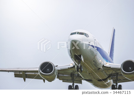 飛行的飛機 34467115