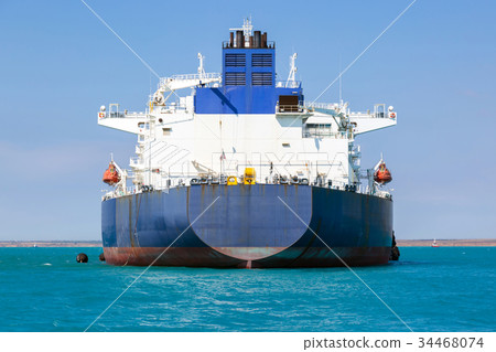 Aft of the crude oil tanker. 34468074
