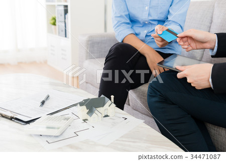 professional business woman selling house scheme professional business woman selling house scheme 34471087