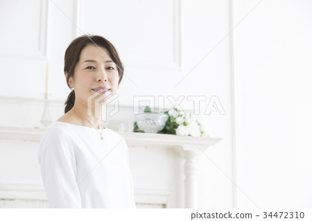 中年女性 中年女性 34472310